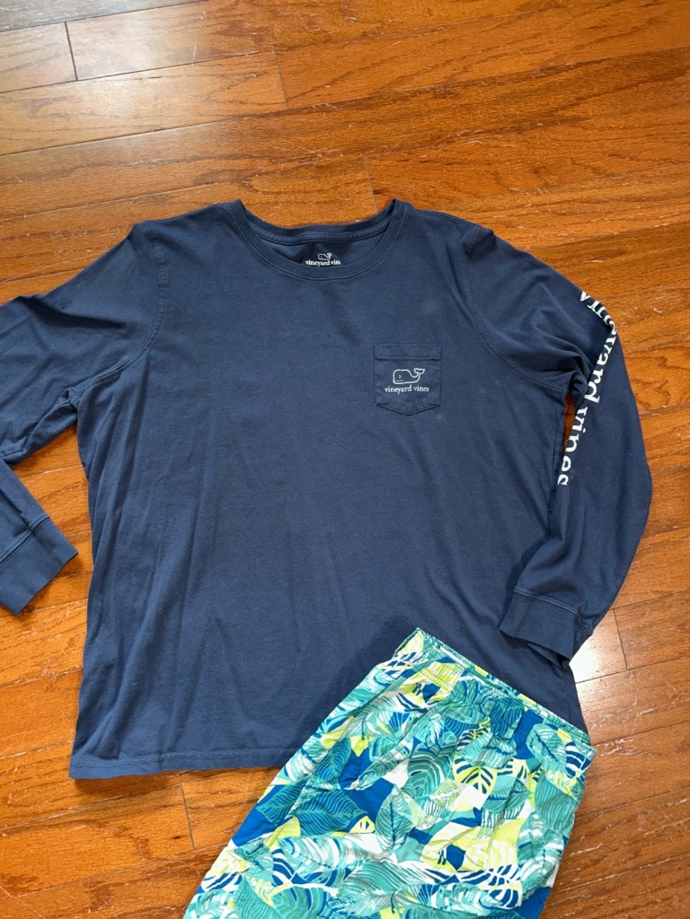 Vineyard Vines Long-Sleeve Pocket Tee - Picture 3 of 6